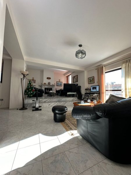 Shitet, Apartament 140m2, Bllok, 420000eu