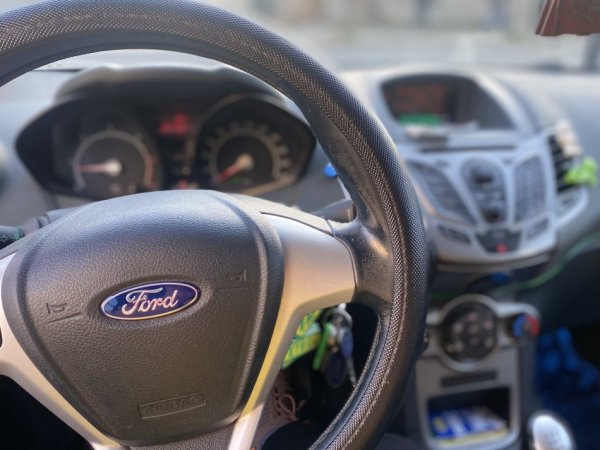 Shitet Ford Fiesta 2010 4500Euro