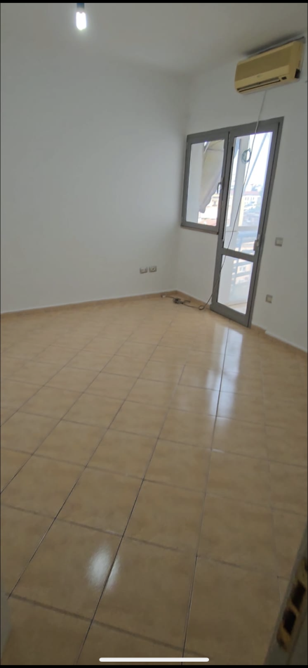 Apartament 2+1+2 ne shitje tek Zogu i Zi.