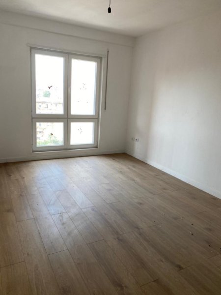 Jepet apartament 1+1 me qira tek Pazari i Ri