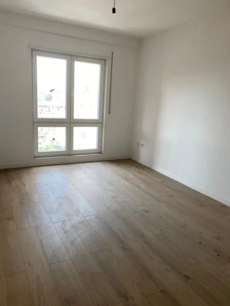 Jepet apartament 1+1 me qira tek Pazari i Ri