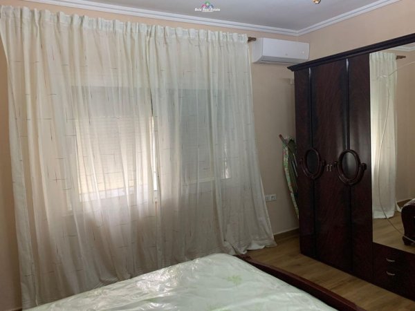 Apartament 2+1 Me Qera Tek Pazari I Ri ( ID B220696) Tirane