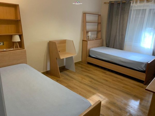 Apartament 2+1 Me Qera Tek Pazari I Ri ( ID B220696) Tirane