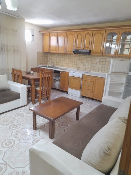 Jepet me qera apartament 1+1 Ali Demi