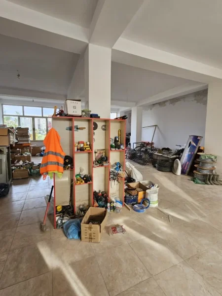 SHITET AMBIENT BIZNESI NE YZBERISHT!