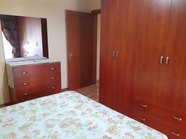 JEPET APARTAMENT ME QERA 1+1 50000 LEKE NOBIS LIQENI