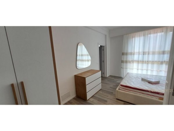 Super Apartament per Qera 2+1+2 tek Arlis Farmacia 10 !!