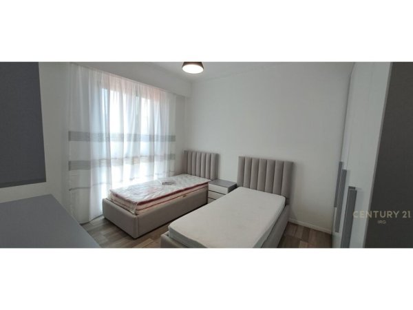 Super Apartament per Qera 2+1+2 tek Arlis Farmacia 10 !!