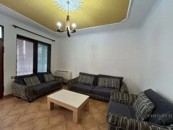 JEPET ME QERA APARTAMENT 2+1+2 + POST PARKIMI TEK QYTETI STUDENTI.