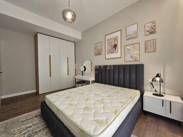 KOPSHTI BOTANIK, JAPIM ME QIRA APARTAMENT 3+1 LUKSOZ