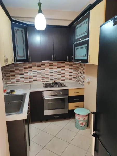 jepet me qera:apartament 2+1 plus garazh,Yzberisht