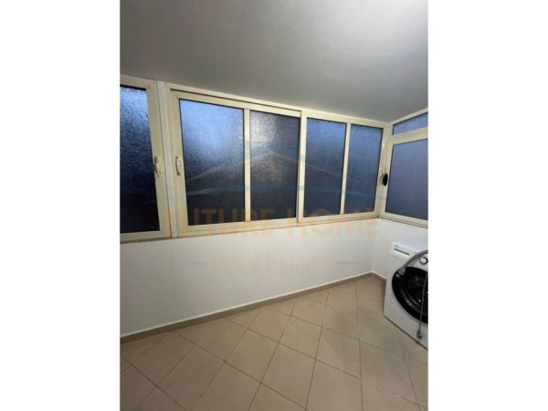 Qera , Apartament 2+1 per zyra ,21 Dhjetori