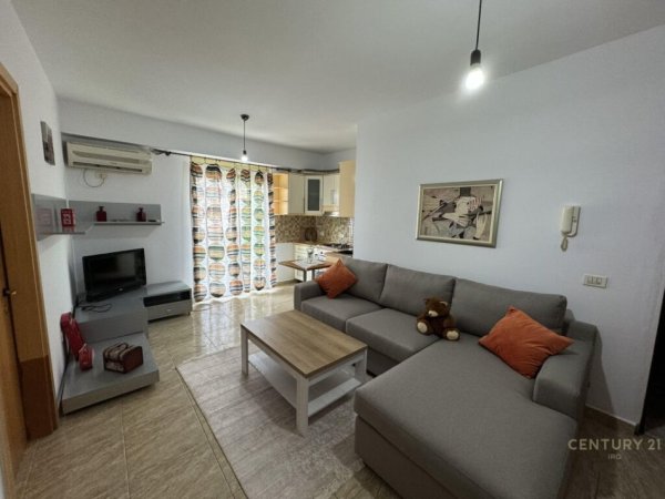 MYSLYM SHYRI, JEPET ME QIRA APARTAMENT 1+1 ME VERANDE !, 550euro