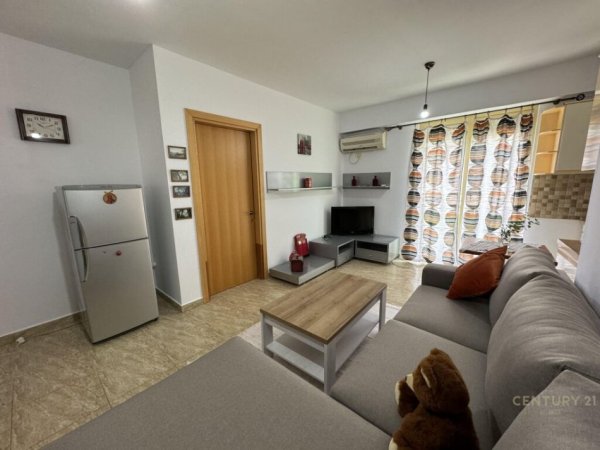 MYSLYM SHYRI, JEPET ME QIRA APARTAMENT 1+1 ME VERANDE !, 550euro