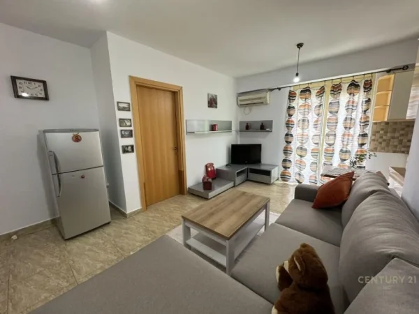 MYSLYM SHYRI, JEPET ME QIRA APARTAMENT 1+1 ME VERANDE !, 550euro