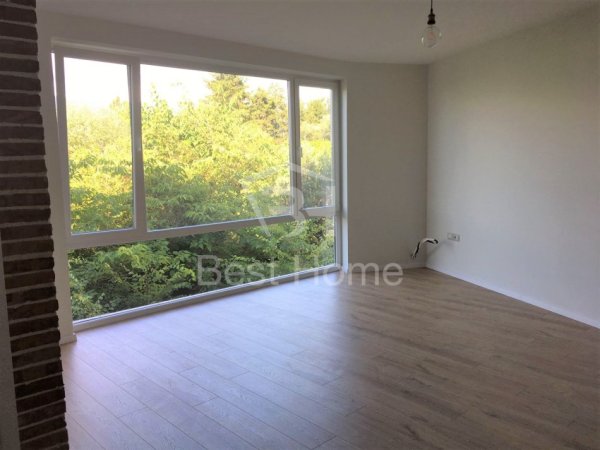 Apartament 2+1 Me Qera, Kopshti Botanik, Tirane.