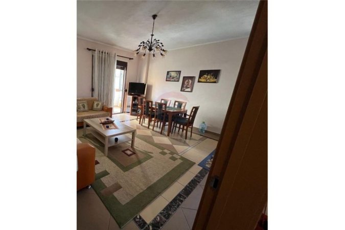 ~Apartament Me Qira Mine Peza Rruga Brakes  2+1 ~ 550 EURO