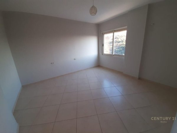 Shitet Apartament 2+1+2 ne Fresk !