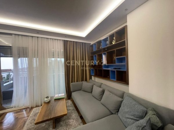 SHITET APARTAMENT 2+1+2 GARAZHD TEK ''GJYKATA DURRES'' !