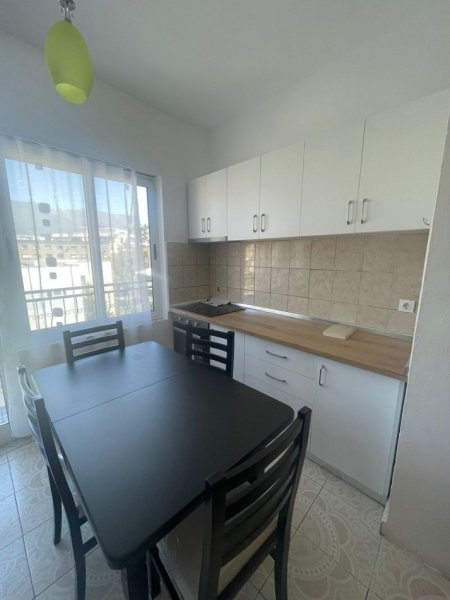 JEPET ME QERA APARTAMENT 2+1 450 EURO BRRYLI PRANE IRANIANIT