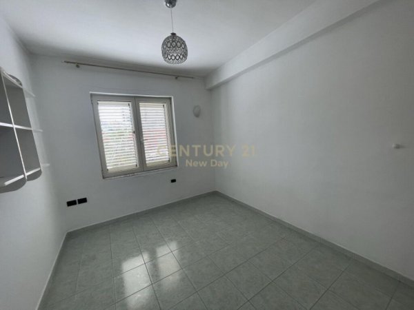 Apartament 2+1 për Qira në Qendrën e Durrësit - 300€ | 60m²