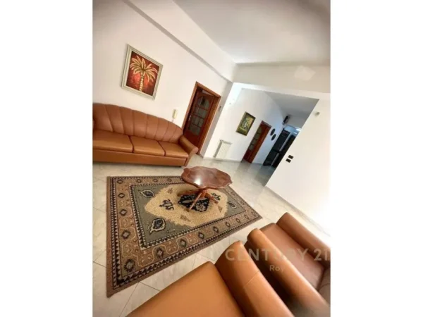 JEPET ME QIRA APARTAMENT 2+1 NE VOLLGA , ME PAMJE DETI !
