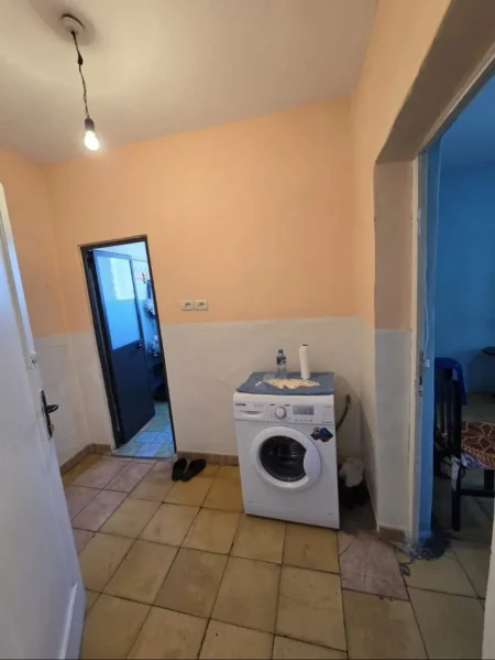 Apartament 1+1 ne Shitje tek Rr Dibres