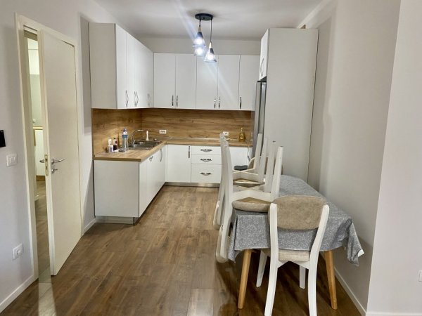 APARTAMENT 1+1+ POST PARKIMI PER QIRA