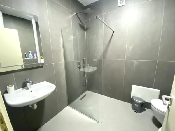 APARTAMENT 1+1+ POST PARKIMI PER QIRA