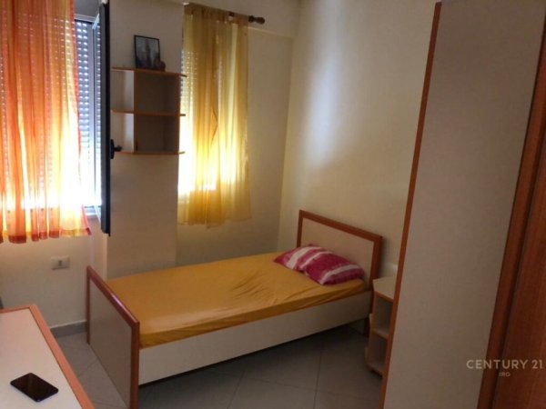 Jepet me qera apartament 2+1 Rr Dibres, Kompleksi Halili!