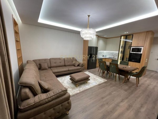 SHITET APARTAMENT 2 + 1+ 2 + POST PARKIMI TEK ALI DEMI !