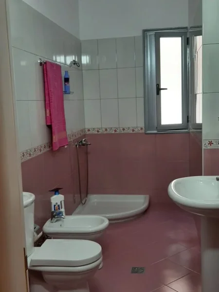 Shitet Apartament 1+1 ne Vlore ne Lungomare 225.000€