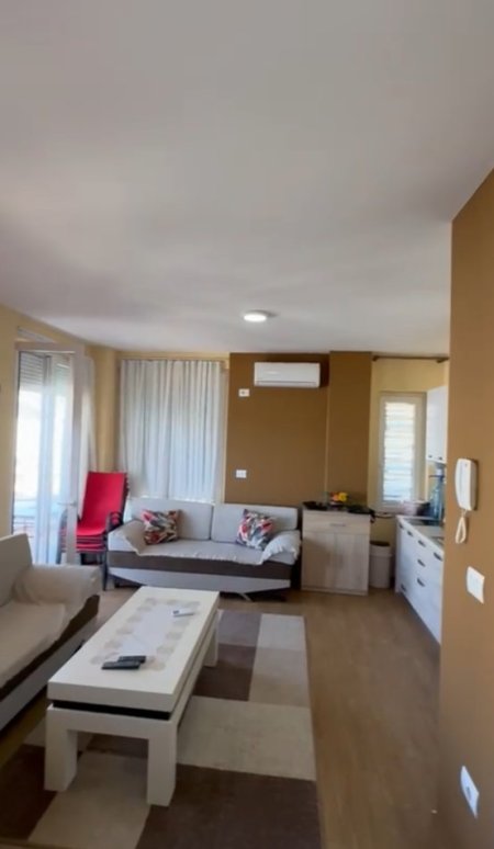 OKAZION NE SHENGJIN... SHITET APARTAMENT 1+1