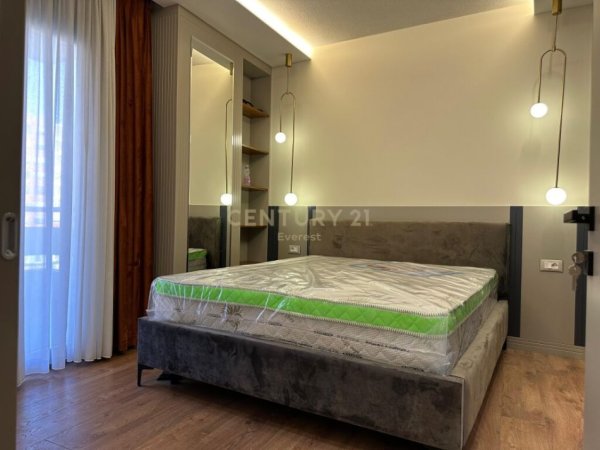 SHESIM APARTAMENT 2+1 PERBALLE ME DELIJORGJIN