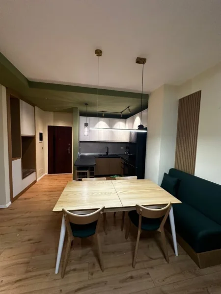 Super apartament me qera 2+1 !