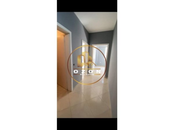 Jepet me Qira Apartament 2+1 tek Kopshti Botanik!