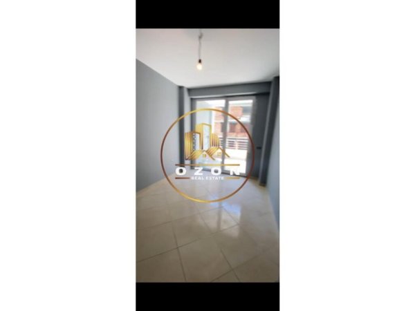 Jepet me Qira Apartament 2+1 tek Kopshti Botanik!