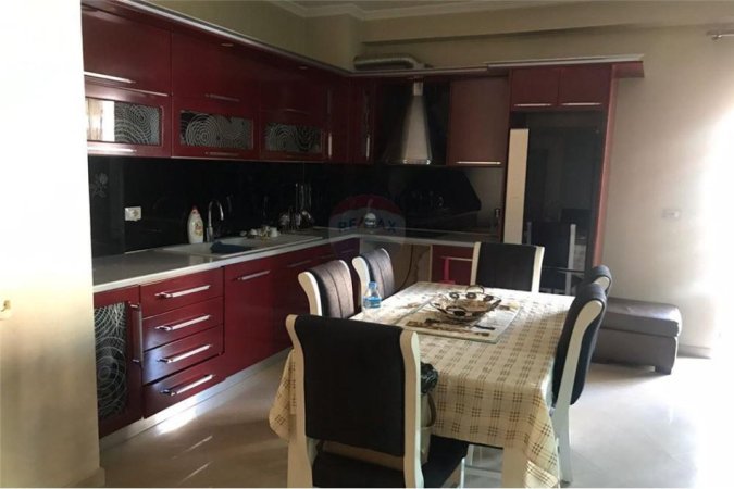 Shitet apartament 1+1 Prane Ura e Paskuqanit 75.000eur