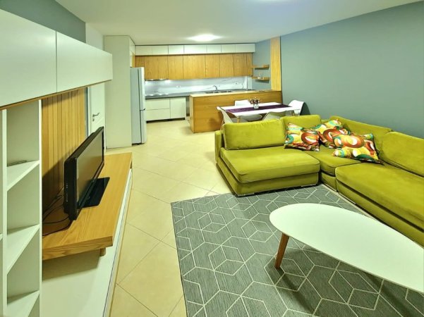 Tirane, jepet me qera apartament 2+1 Kati 4, 88 m² 600 Euro (5 maji)