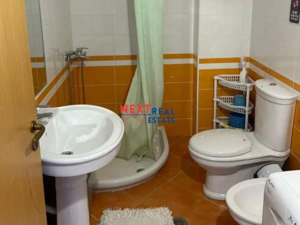 JEPET ME QERA AFATGJATE APARTAMENT 1+1 ME PAMJE NGA DETI NE LUNGOMARE, VLORE