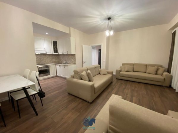 Shitet Apartament 2+1 Ne Astir [ID P220]