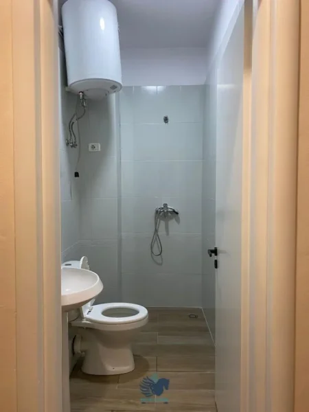 Shitet Apartament 2+1 Ne Astir [ID P220]