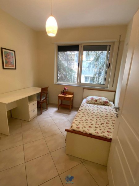 Jepet Me Qera Apartament 3+1 Prane Qendres [ID P0312]