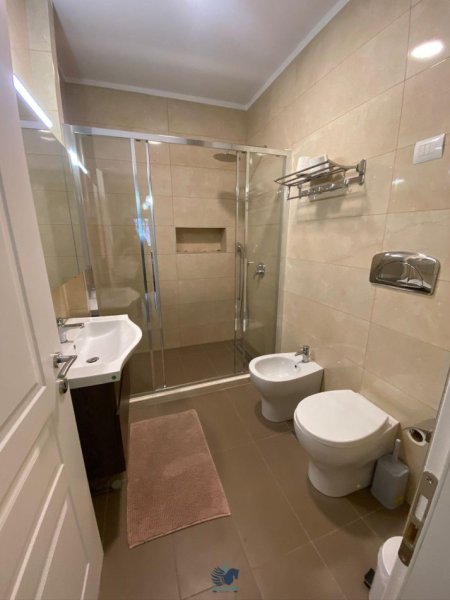 Jepet Me Qera Apartament 3+1 Prane Qendres [ID P0312]