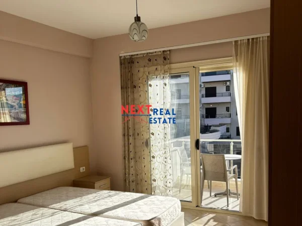 JEPET ME QERA AFATGJATE APARTAMENT 1+1 ME PAMJE NGA DETI NE LUNGOMARE