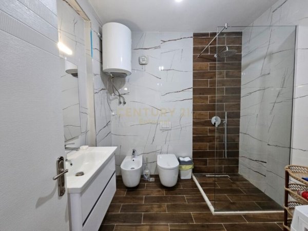 Jepet me qera apartament 2+1 tek Fusha e Aviacionit