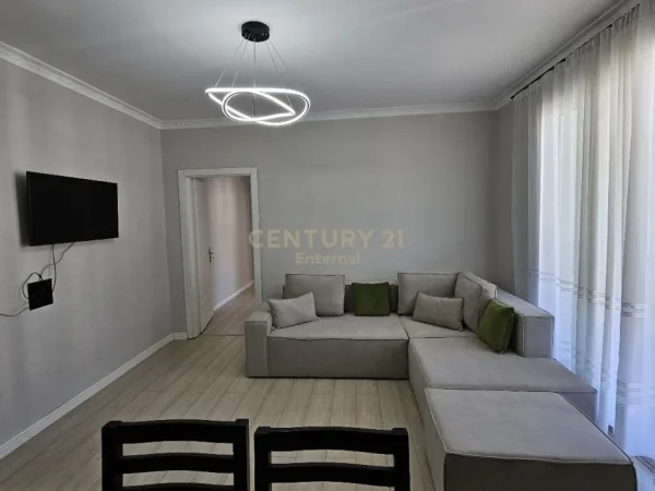 Jepet me qera apartament 2+1 tek Fusha e Aviacionit