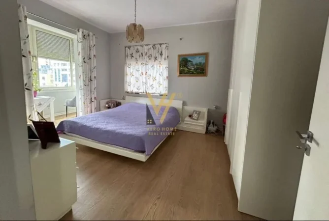 SHITET APARTAMENT 3+1  85M2 TEK MINISTRIA E DREJTESISE 195.000 EURO