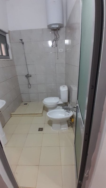 Tirane, Apartament 2+1 me qira (Kopshti  Botanik)