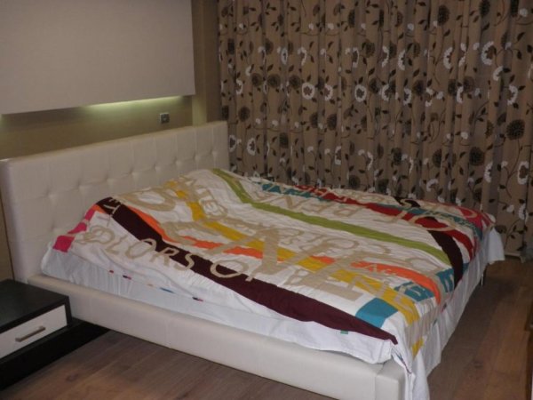 jepet apartament me qera 3000 euro/ muaj